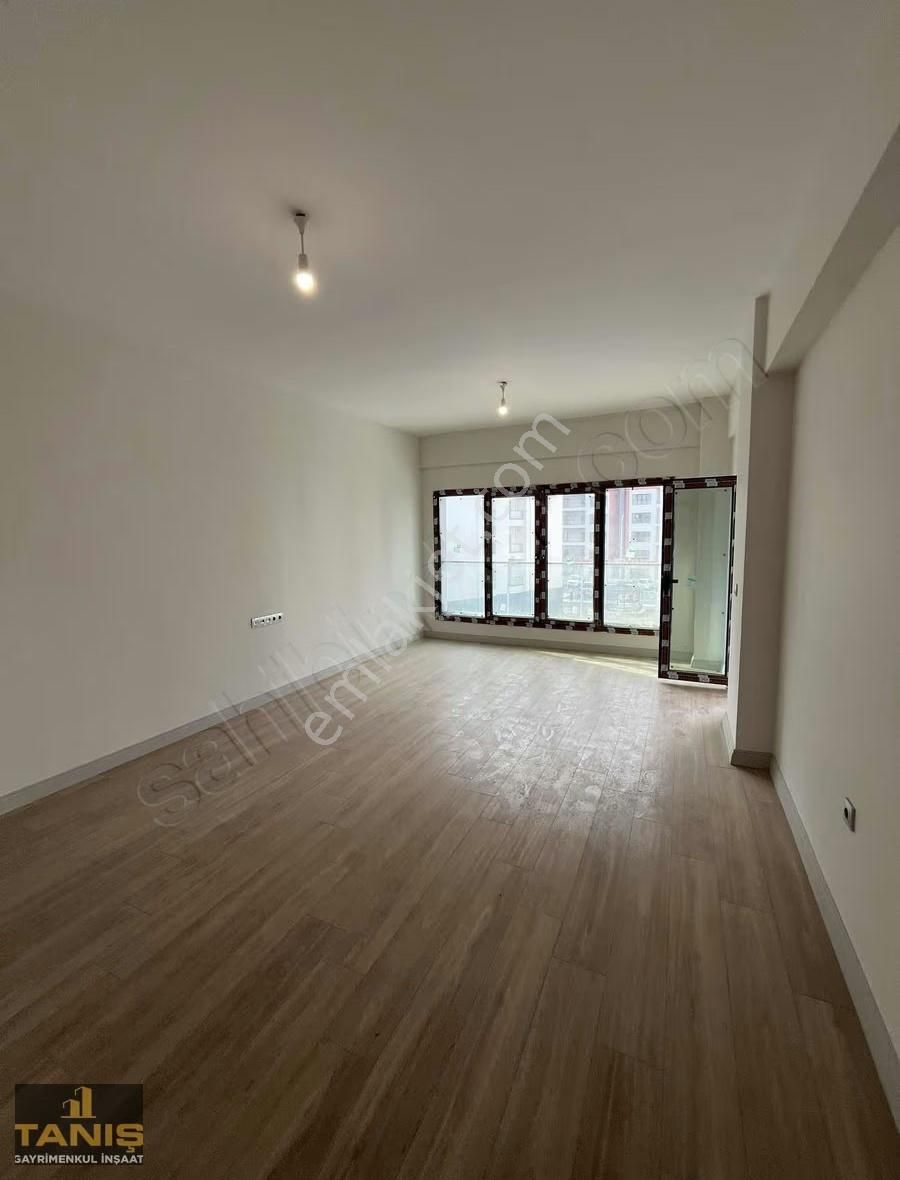 Yüreğir Ş.e.a Mah Yeni Yaplan Toki De Satlık 3+1 Geniş Ve Daire - Görsel 3