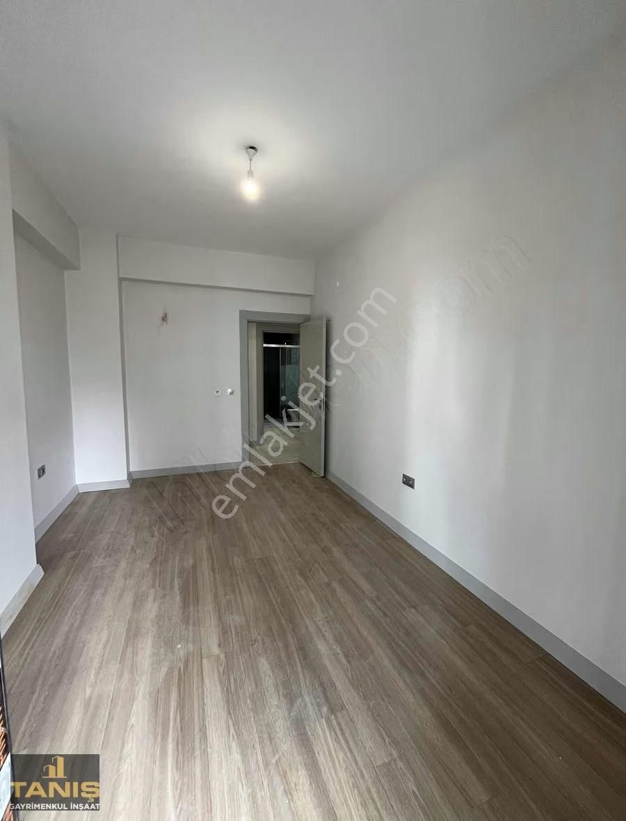 Yüreğir Ş.erkut Akbay Mah Kiralık 3+1yerden Isıtmalı Geniş Daire - Görsel 2