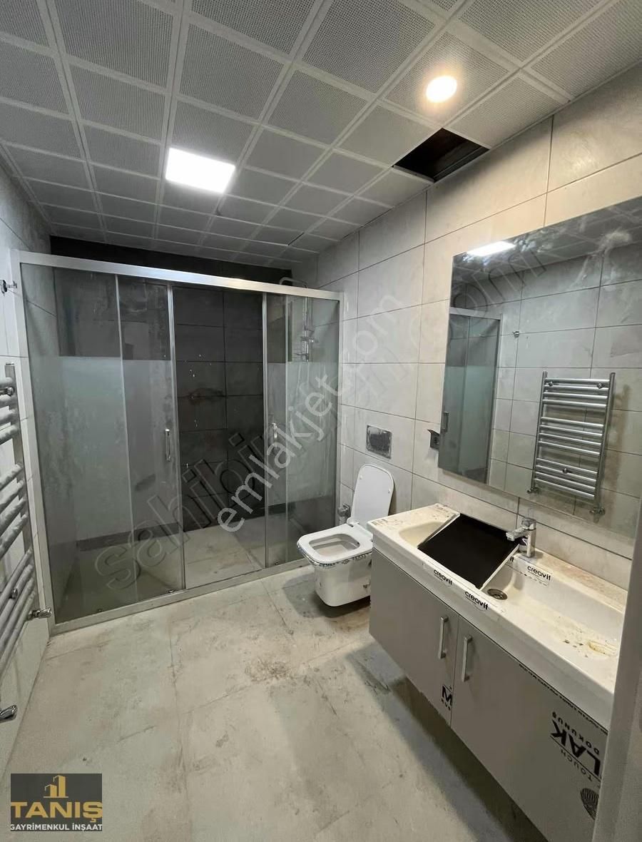 Yüreğir Ş.erkut Akbay Mah Kiralık 3+1yerden Isıtmalı Geniş Daire - Görsel 25