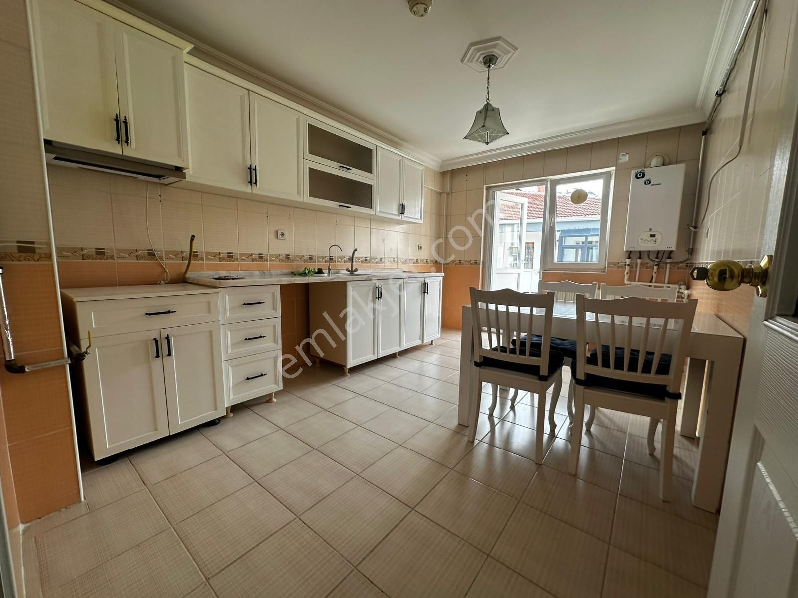 Osmangazide Asansörlü Geniş M2 Yapılı Kiralık Daire