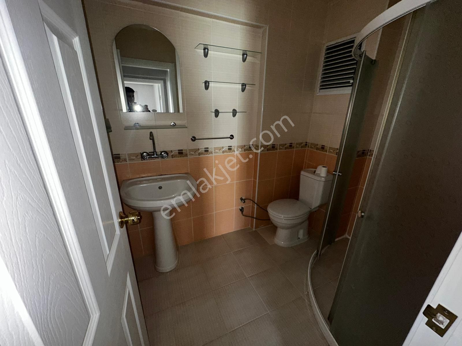 Osmangazide Asansörlü Geniş M2 Yapılı Kiralık Daire - Görsel 30