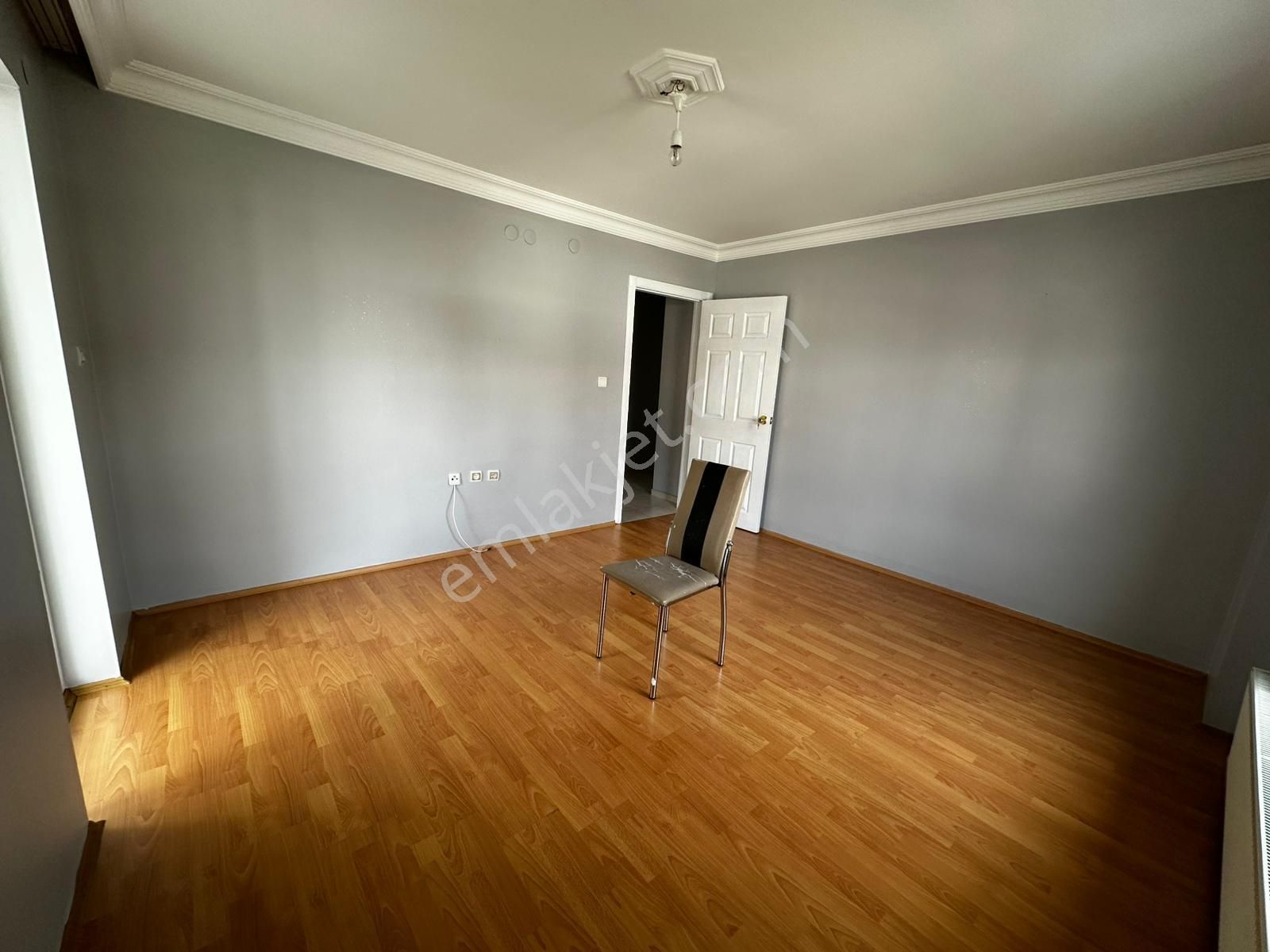 Osmangazide Asansörlü Geniş M2 Yapılı Kiralık Daire - Görsel 16