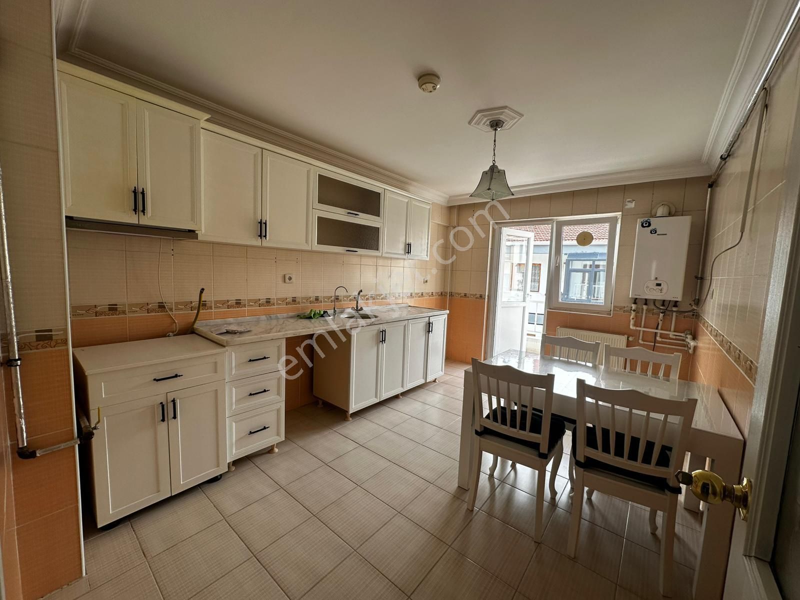 Osmangazide Asansörlü Geniş M2 Yapılı Kiralık Daire - Görsel 2