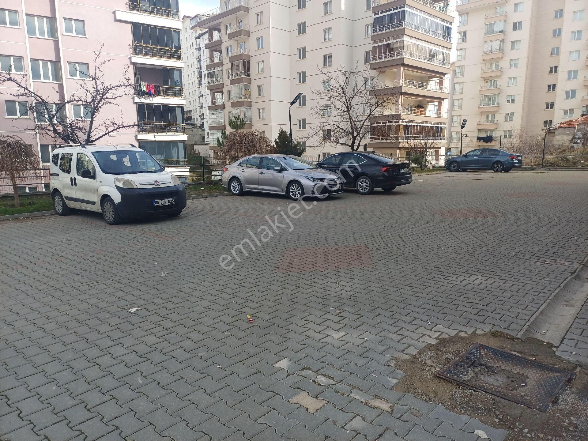 Kalekışladan Çokkatlıda Okula Yakın Satılık 3+1 Daire - Görsel 27