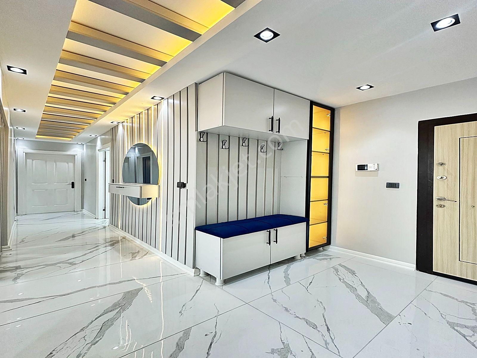 Havuzlu Güvenlikli Site İçinde 150m2 3+1 Acil Satılık Daire !!! - Görsel 29