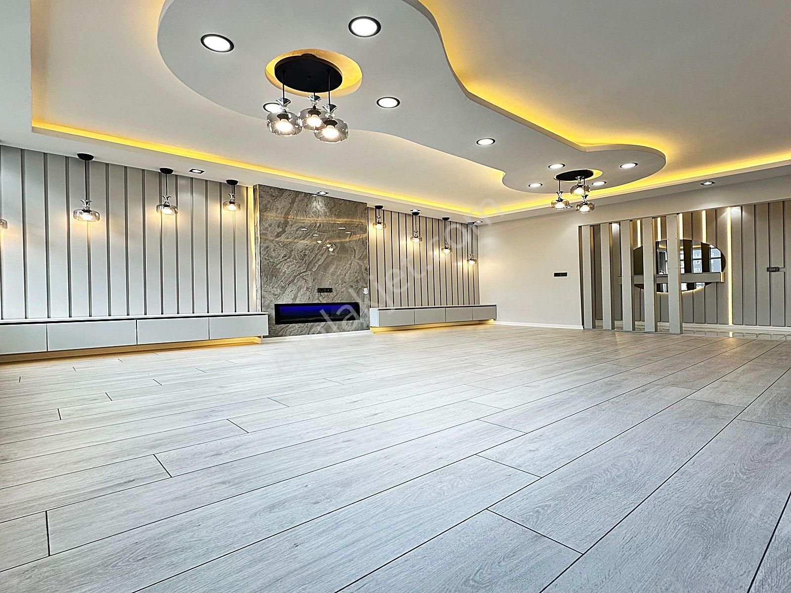 Havuzlu Güvenlikli Site İçinde 150m2 3+1 Acil Satılık Daire !!! - Görsel 13