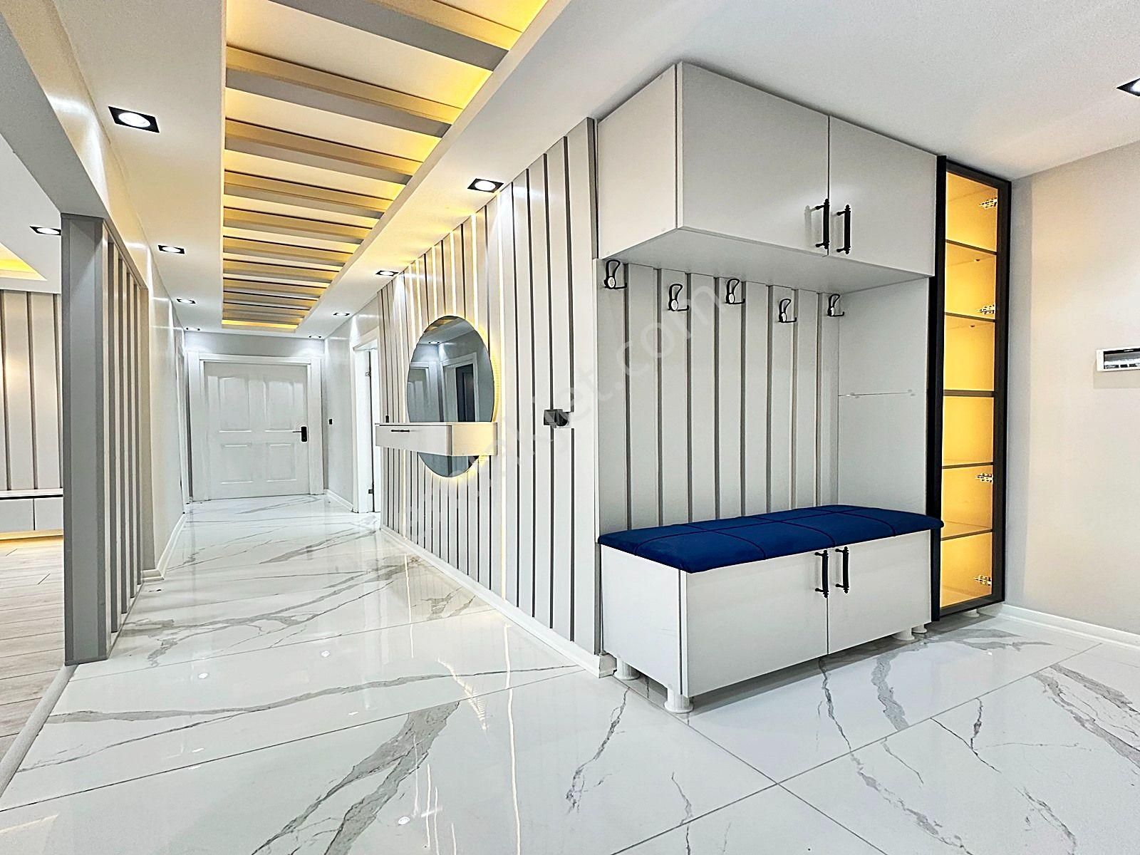 Havuzlu Güvenlikli Site İçinde 150m2 3+1 Acil Satılık Daire !!! - Görsel 25