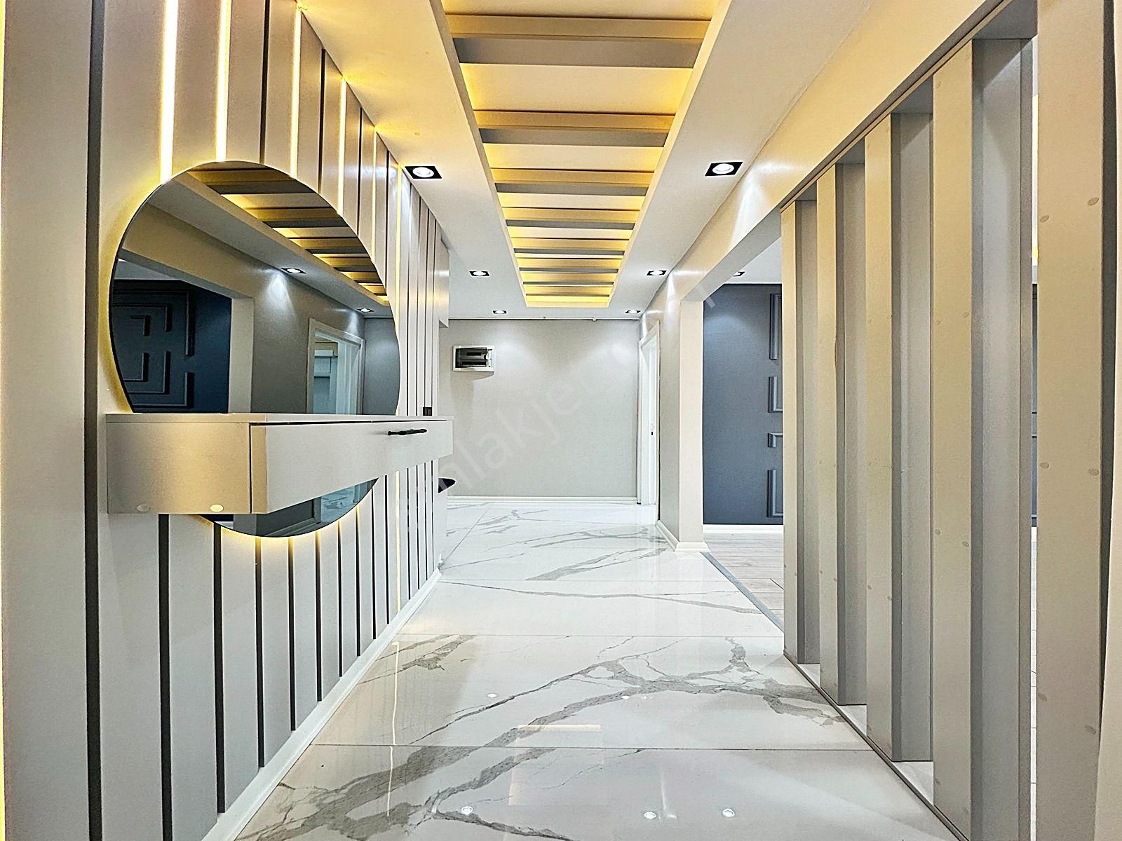 Havuzlu Güvenlikli Site İçinde 150m2 3+1 Acil Satılık Daire !!! - Görsel 12