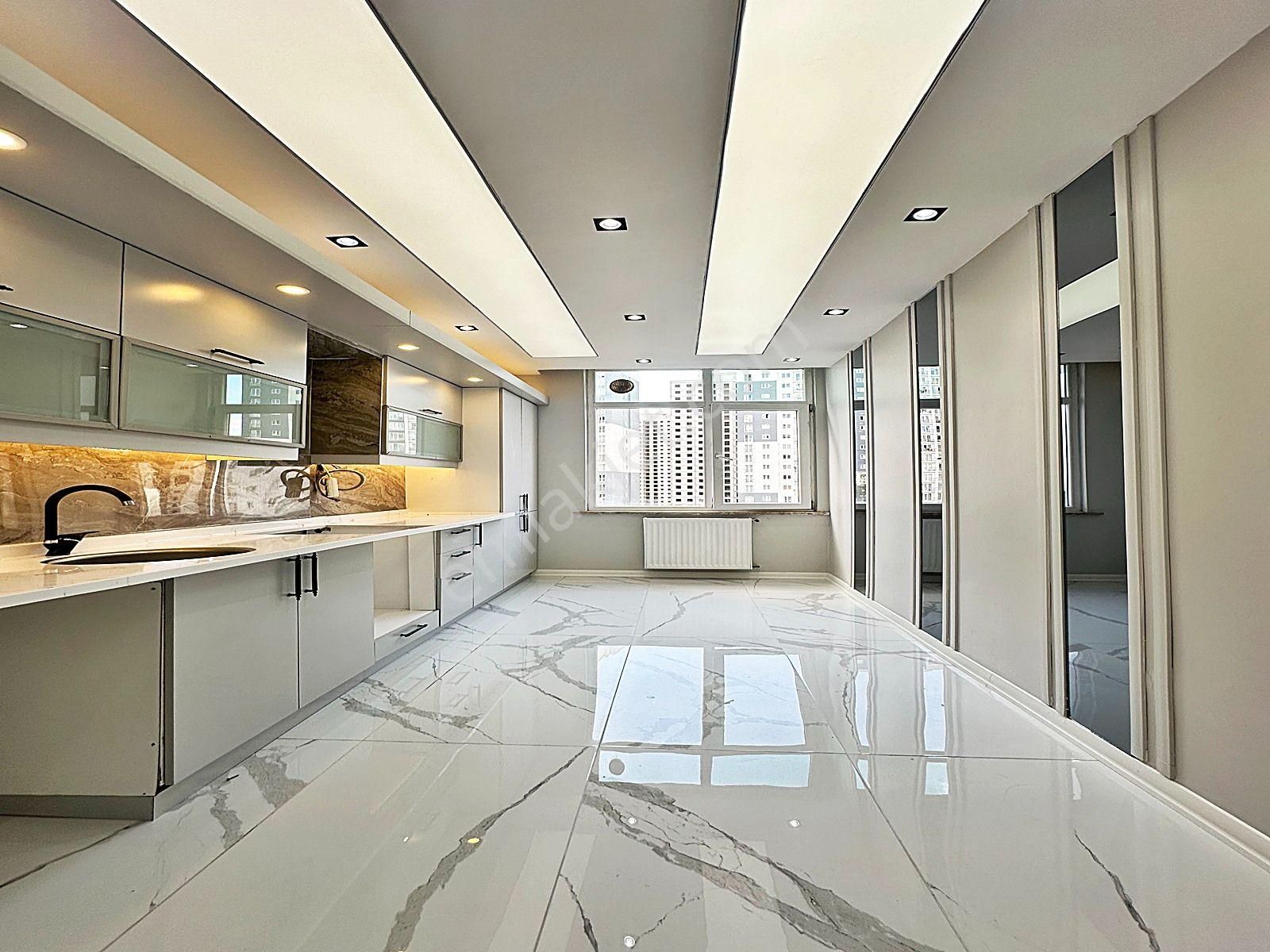 Havuzlu Güvenlikli Site İçinde 150m2 3+1 Acil Satılık Daire !!! - Görsel 18