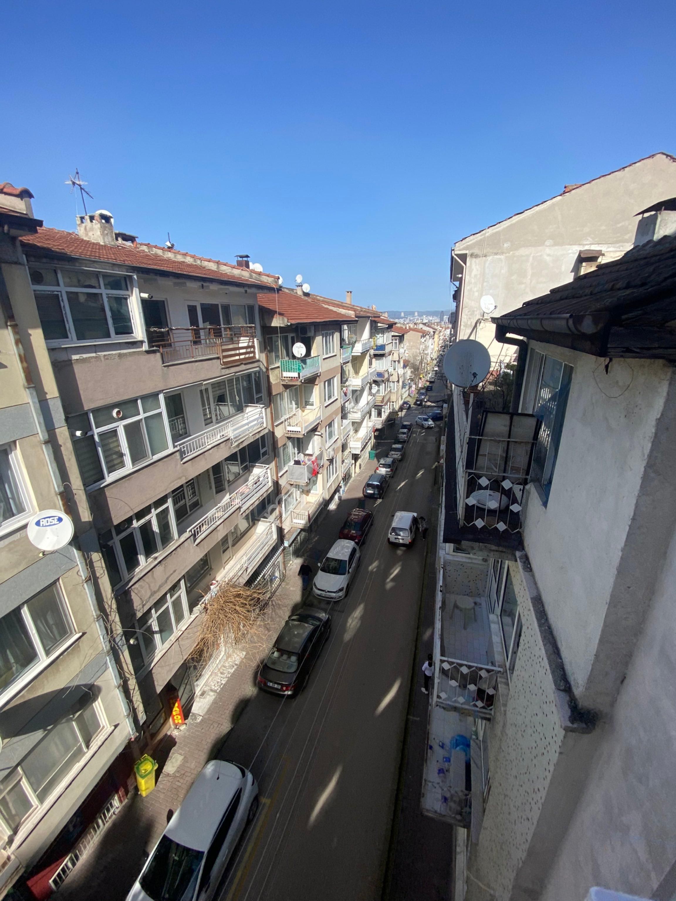 Cihangir Emlaktan Altıparmak Caddeye Çok Yakın Konumda Satılık Asansörlü Kelepir Daire - Görsel 11