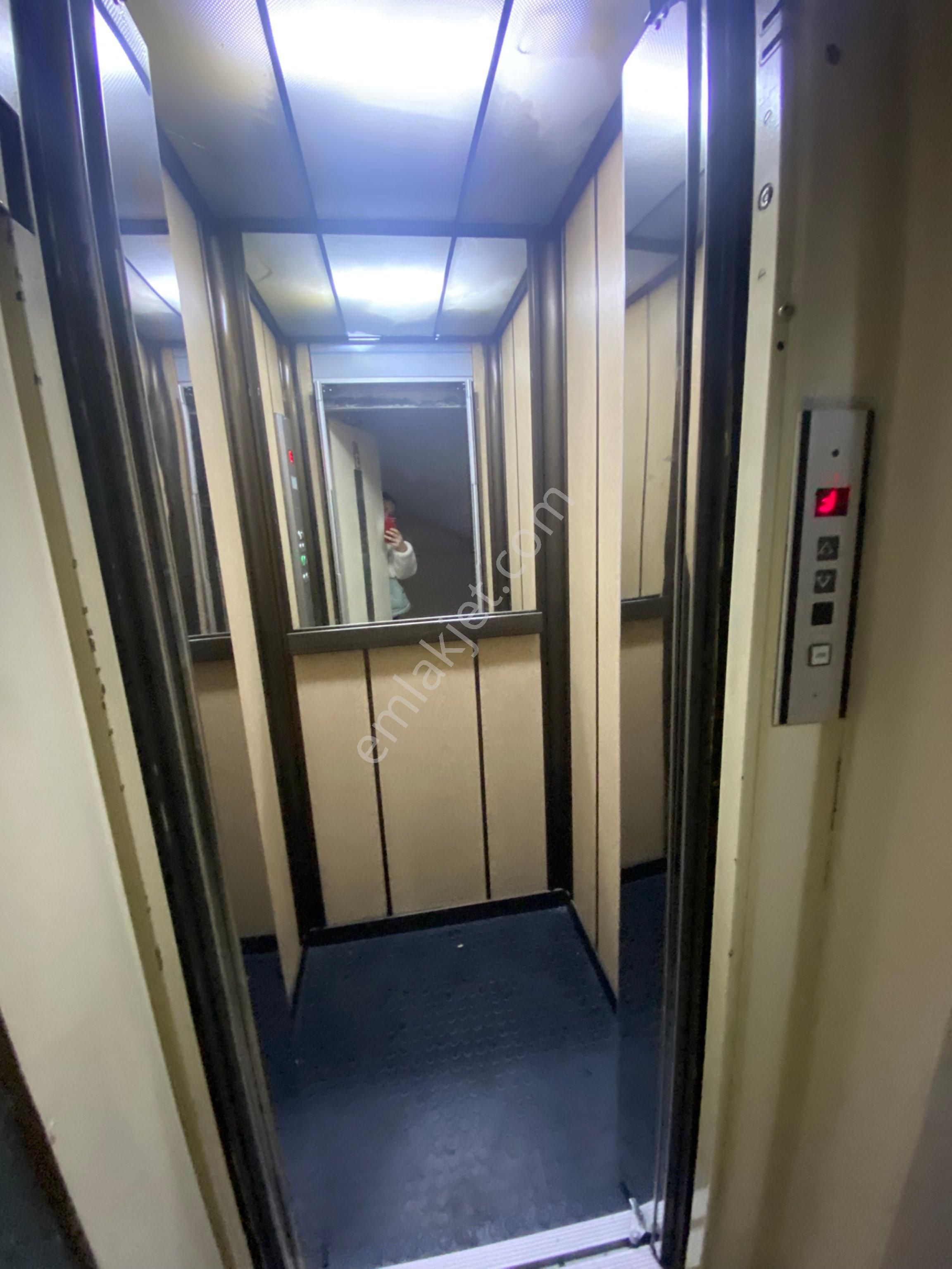 Cihangir Emlaktan Altıparmak Caddeye Çok Yakın Konumda Satılık Asansörlü Kelepir Daire - Görsel 23