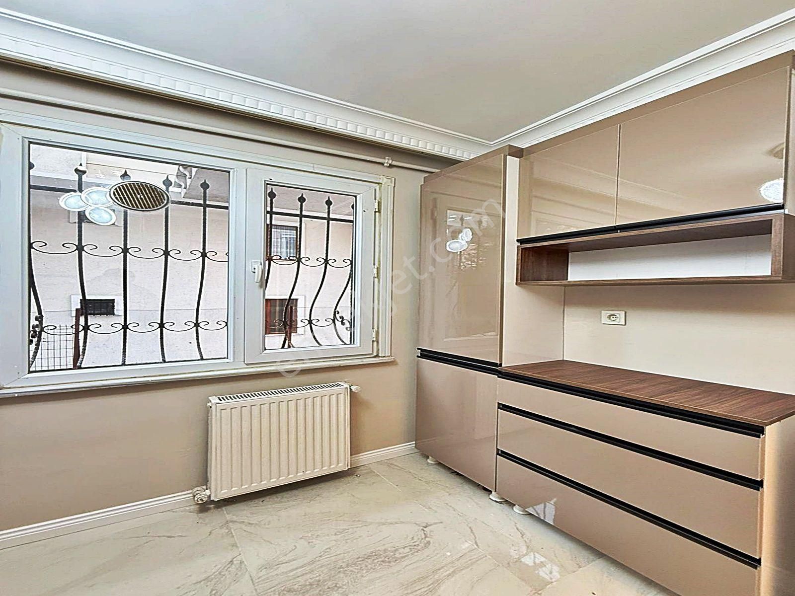 Beylikdüzü Kavaklı'da Bahçeli 2+1 Ultra Lüks Dekorlu Giriş Kat Daire !!! - Görsel 10