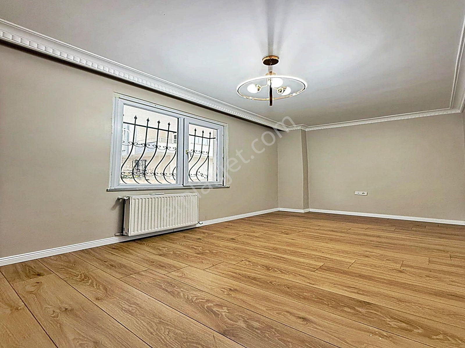 Beylikdüzü Kavaklı'da Bahçeli 2+1 Ultra Lüks Dekorlu Giriş Kat Daire !!! - Görsel 20