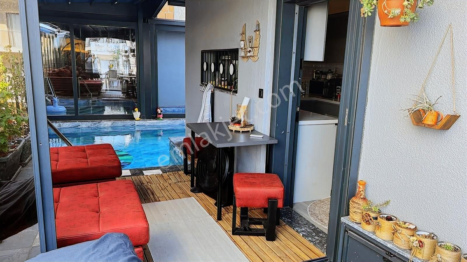 Kuşadası,marina Mevki,özel Havuzlu&jakuzi&sauna,acil Satılık Vil - Görsel 20