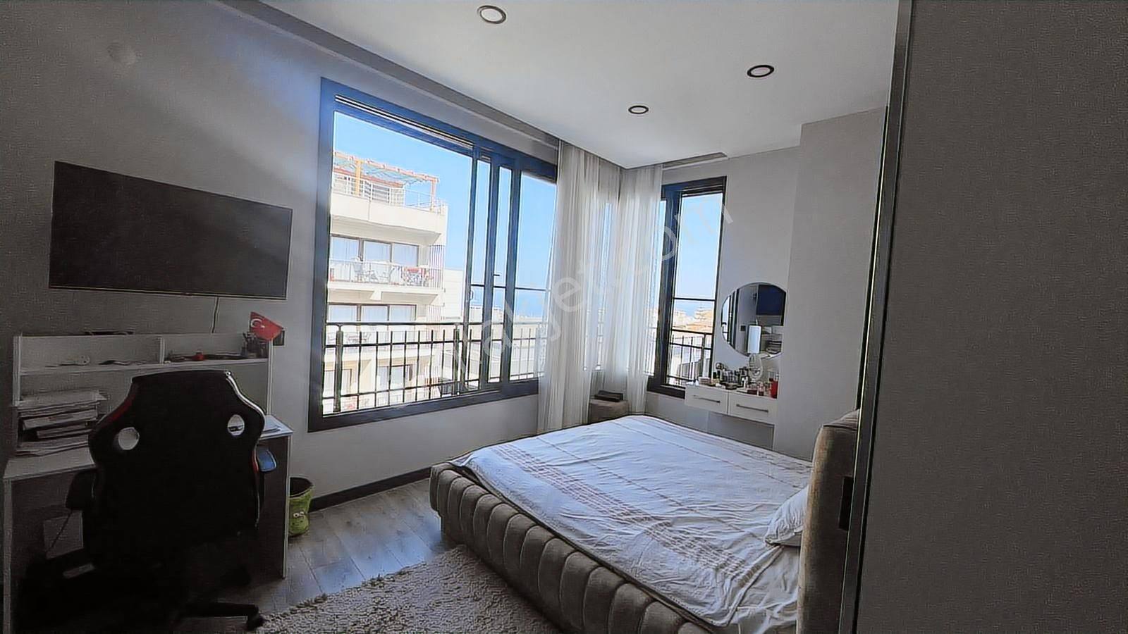 Kuşadası,marina Mevki,özel Havuzlu&jakuzi&sauna,acil Satılık Vil - Görsel 30
