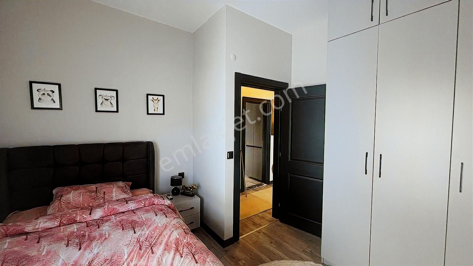 Kuşadası,marina Mevki,özel Havuzlu&jakuzi&sauna,acil Satılık Vil - Görsel 11