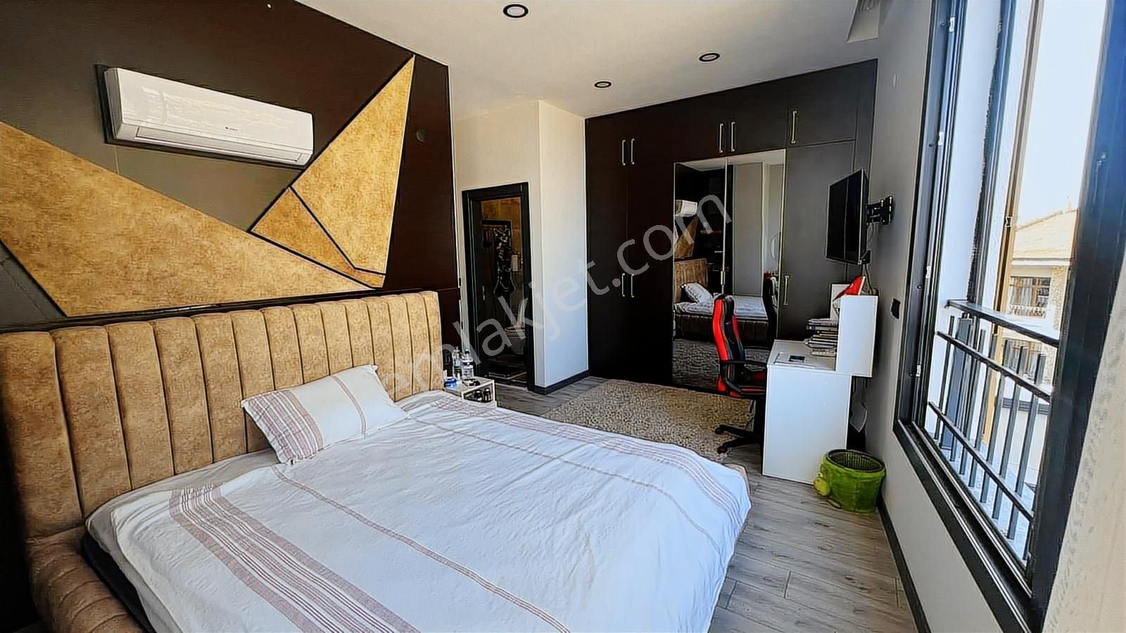 Kuşadası,marina Mevki,özel Havuzlu&jakuzi&sauna,acil Satılık Vil - Görsel 3