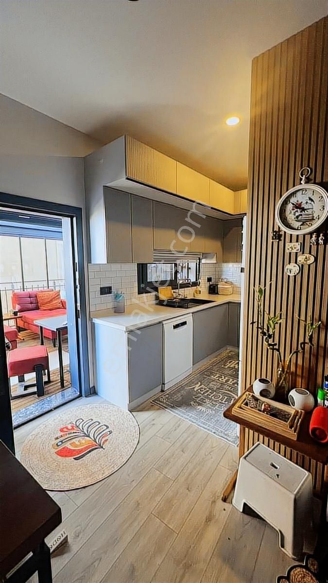 Kuşadası,marina Mevki,özel Havuzlu&jakuzi&sauna,acil Satılık Vil - Görsel 9