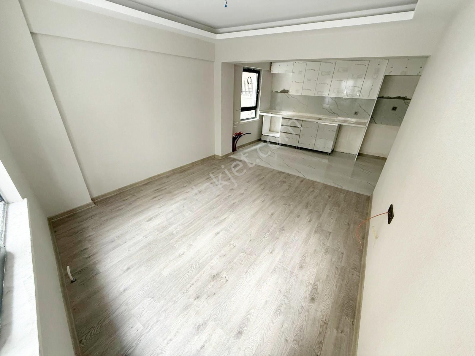 Tekin Emlaktan Sıfır Bina Asansörlü İskanli Kapalı Otopark Şehir Hastanesi Ve Antares Yakını Fırsatt - Görsel 2