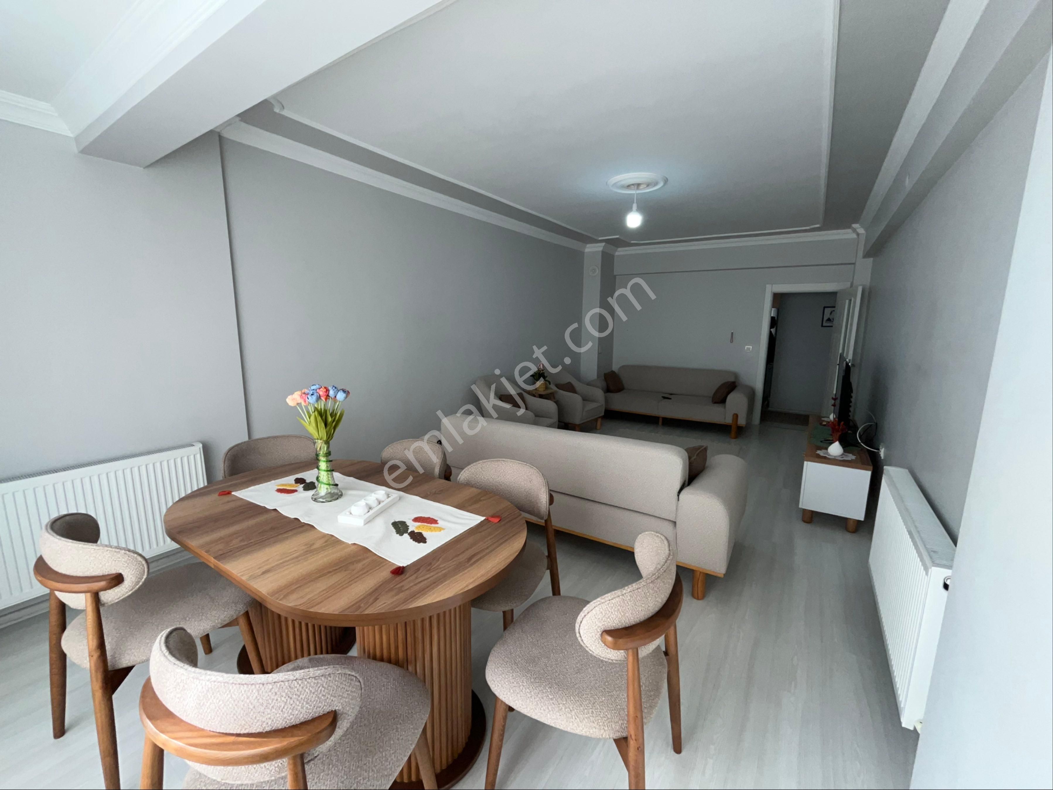 Havza 25 Mayıs Mahallesi Merkezde Satılık Ara Kat Mükemmel Daire - Görsel 3