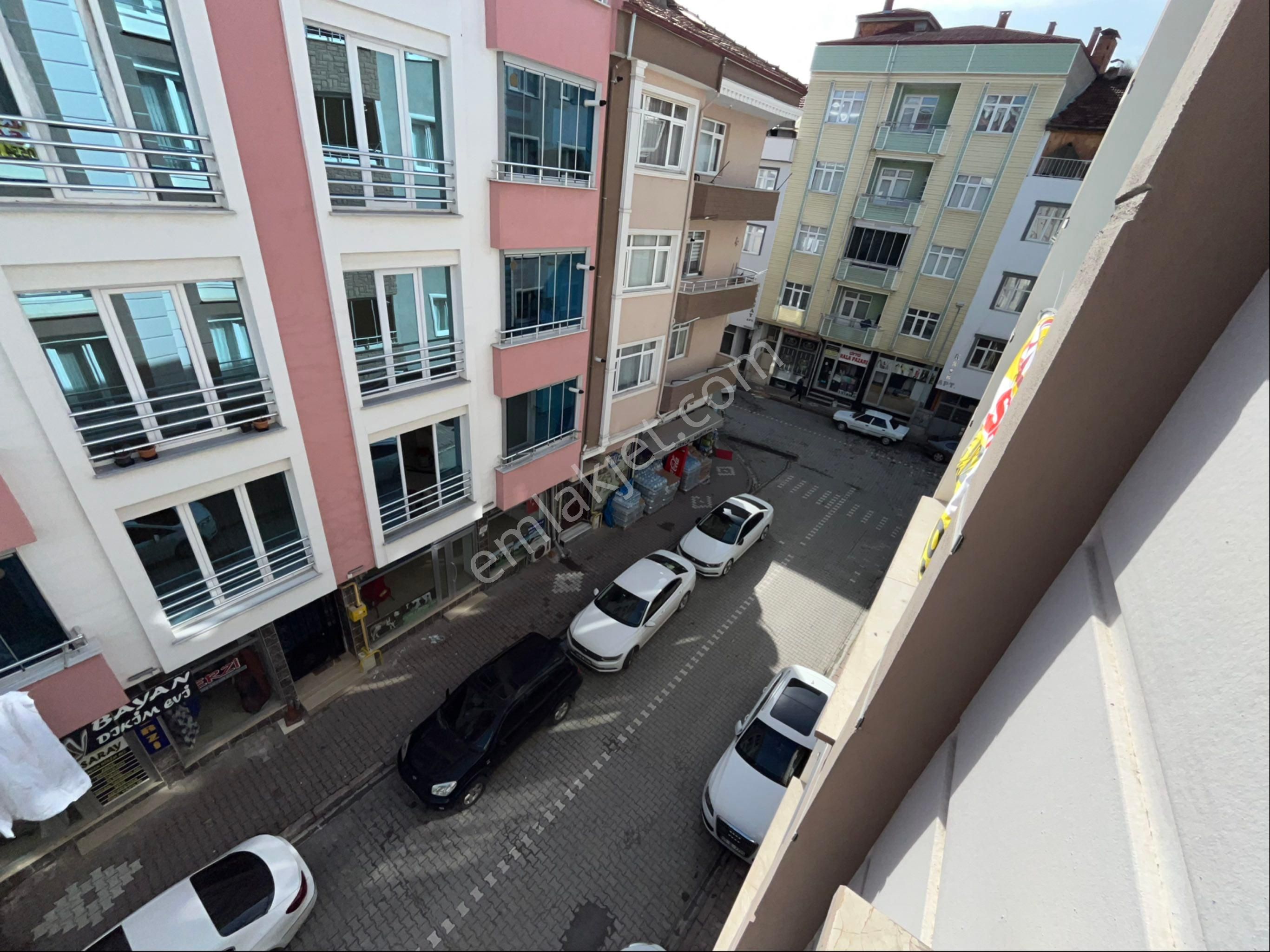 Havza 25 Mayıs Mahallesi Merkezde Satılık Ara Kat Mükemmel Daire - Görsel 9