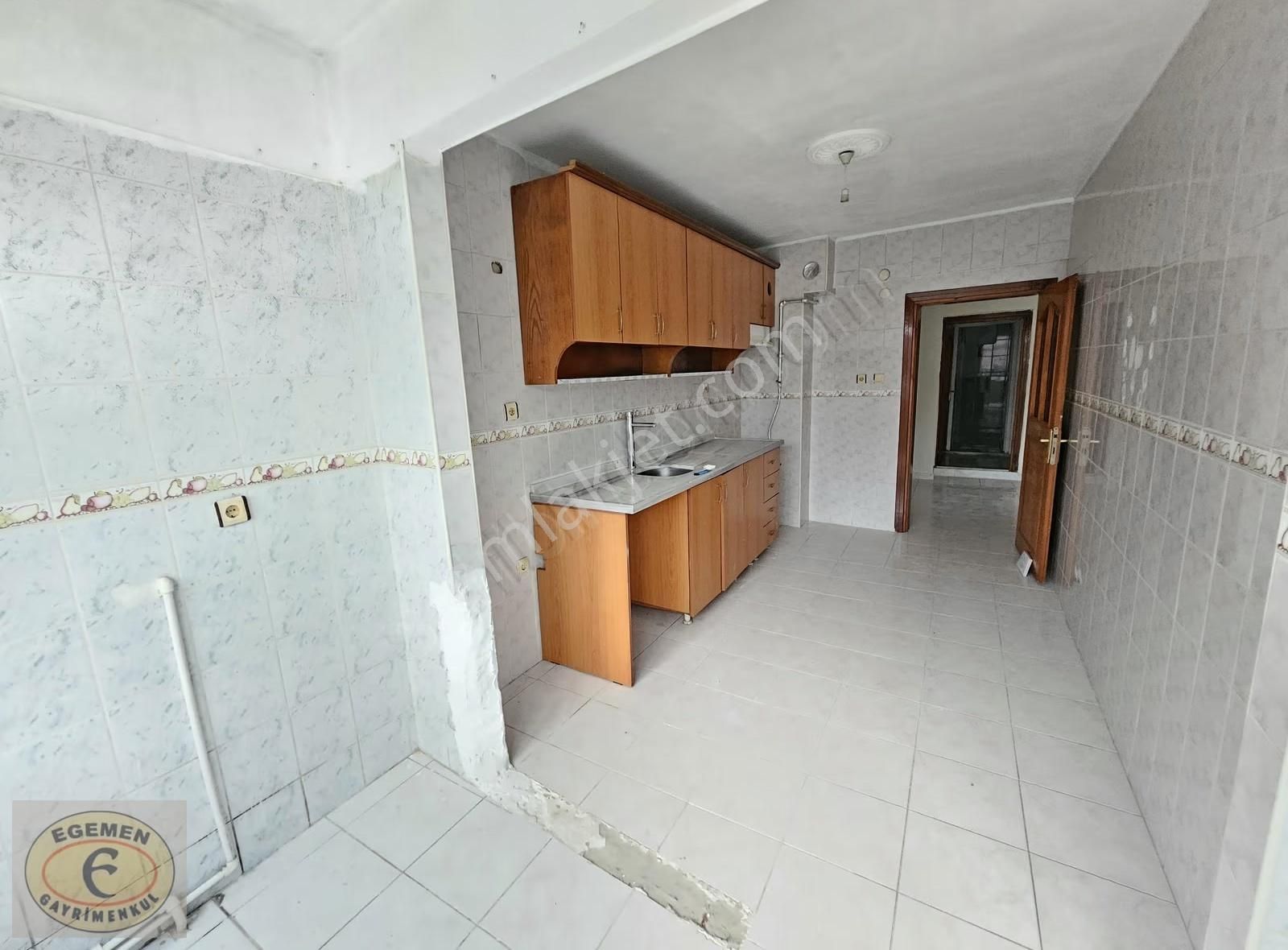 Ahmet Yesevi Mahallesinde 2+1 Cadde Üstü Kiralık Daire - Görsel 8