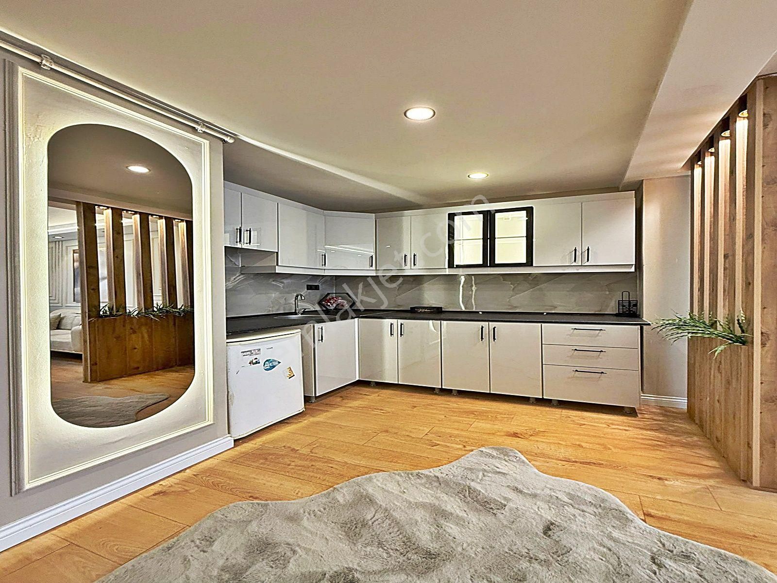 Göl Manzaralı Metrobüse Yürüme Mesafesinde 1+1 Full Eşyalı Lüks Daire !!! - Görsel 30