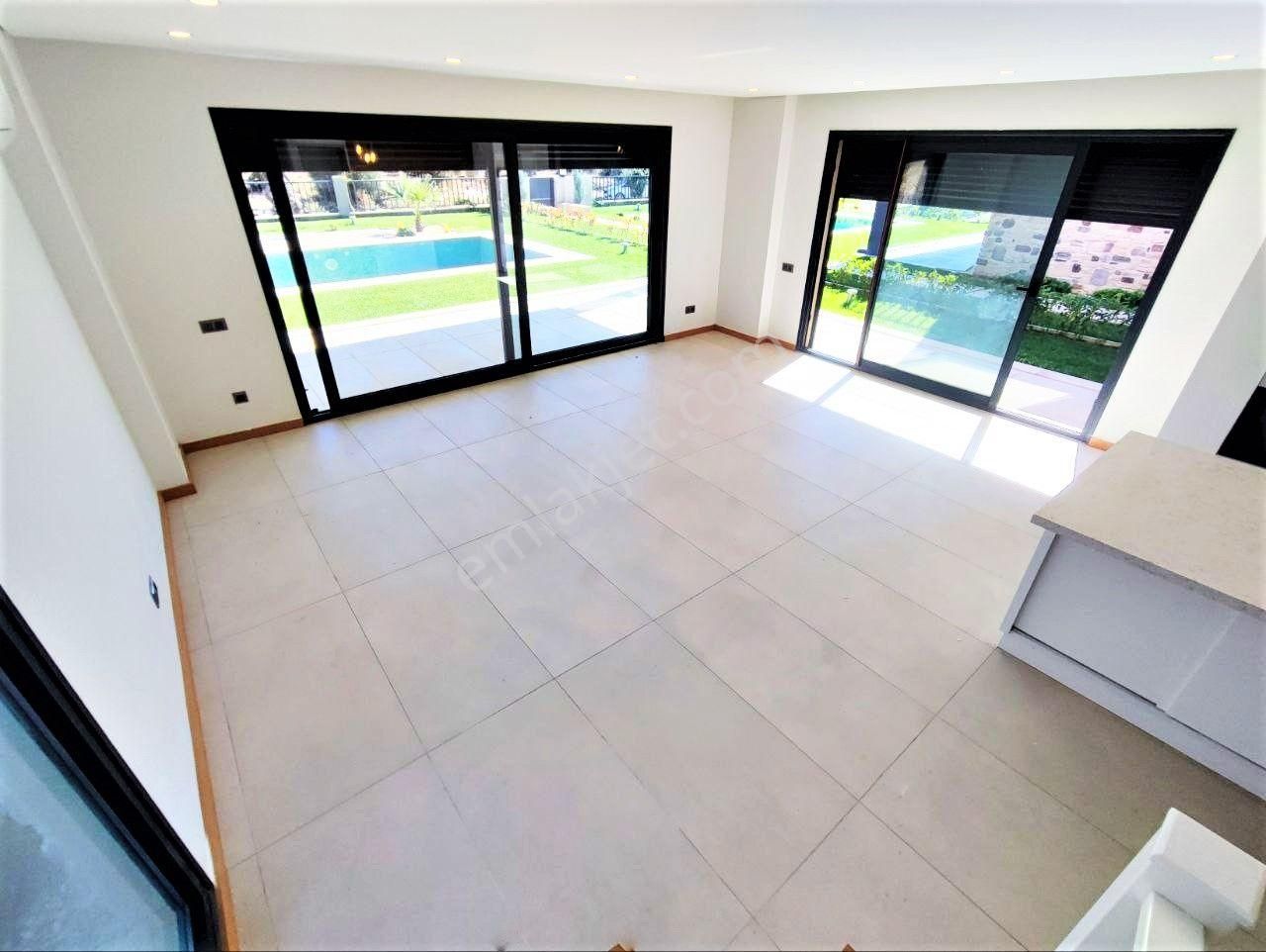 Güre'de Aygülden Sıfır Nezih Site İçi Tam Bağımsız Havuzlu Doğa İle İç İçe Muteşem 4+1 Satılık Villa - Görsel 6