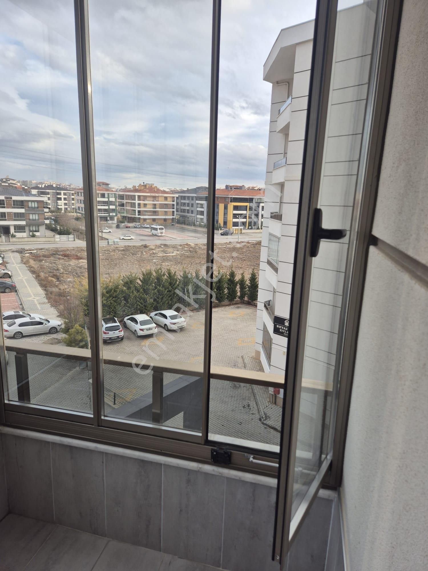 4+1 Ara Kat Bakımlı Daire - Görsel 17