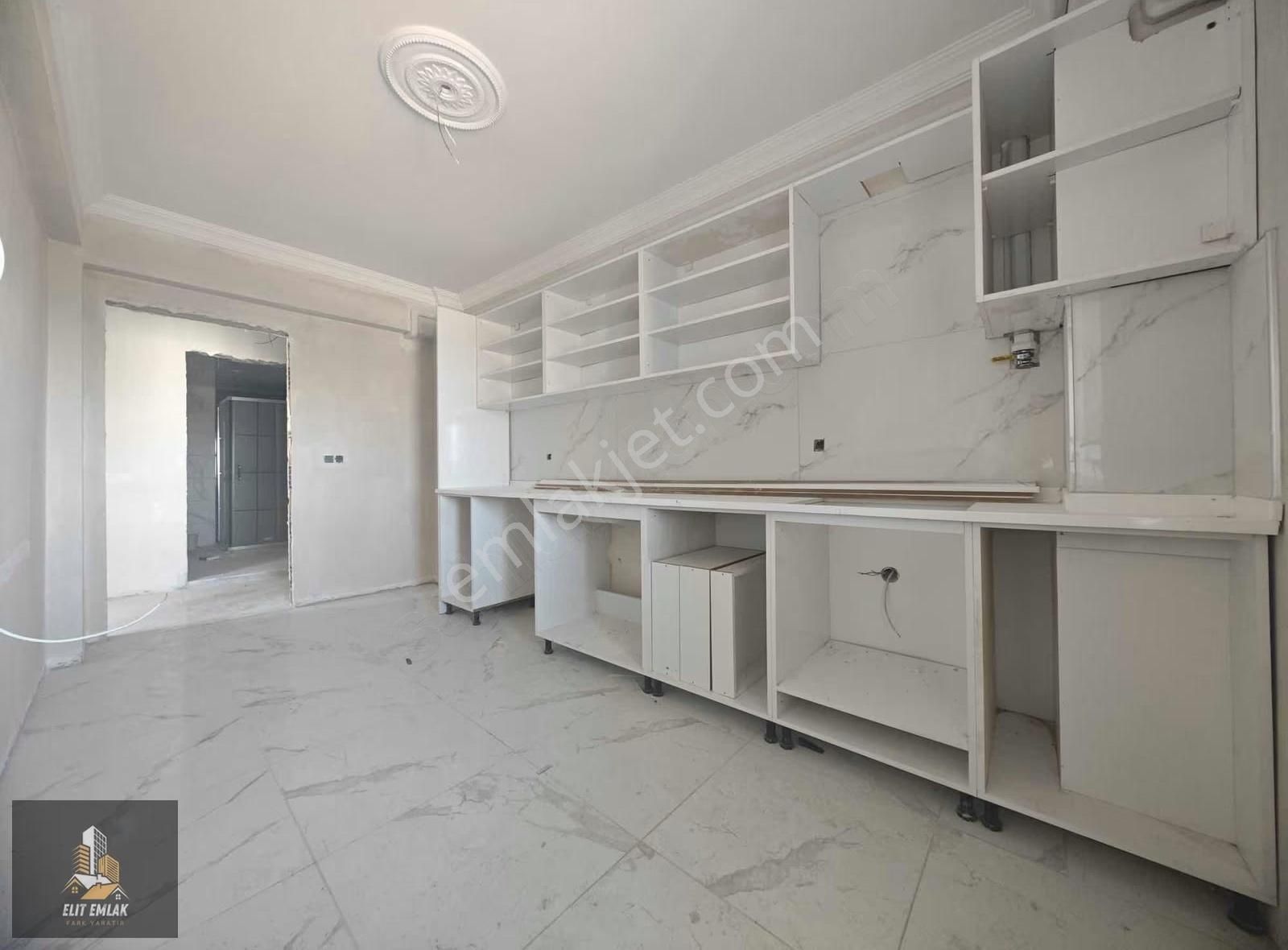 Elit Emlak Efendi Mah. Ahlatoğlu Okulu Yakını 2+1 Satılık Daire - Görsel 1