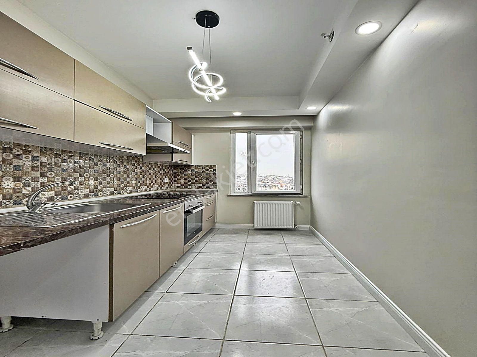 Merkezi Konumda Metrobüse Yakın Site İçinde 2+1 Lüks Daire !!! - Görsel 9