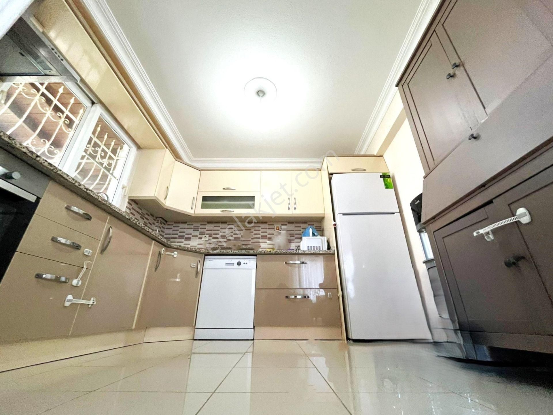 Tek Yetkili Aygül'den Güre'de Geniş Bahçe Peyzajlı Denize Sıfır Site İçinde Havuzlu 3+1satılık Villa - Görsel 8
