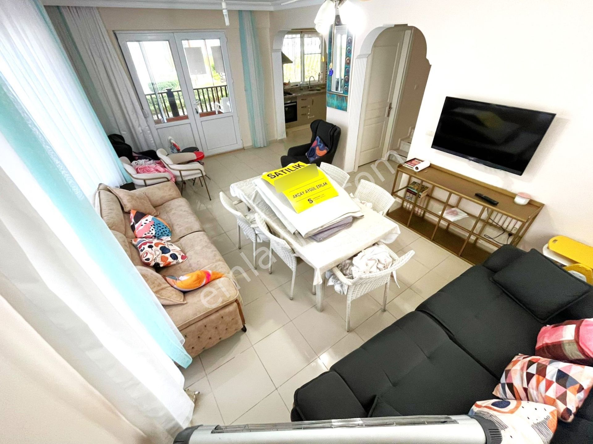 Tek Yetkili Aygül'den Güre'de Geniş Bahçe Peyzajlı Denize Sıfır Site İçinde Havuzlu 3+1satılık Villa - Görsel 3