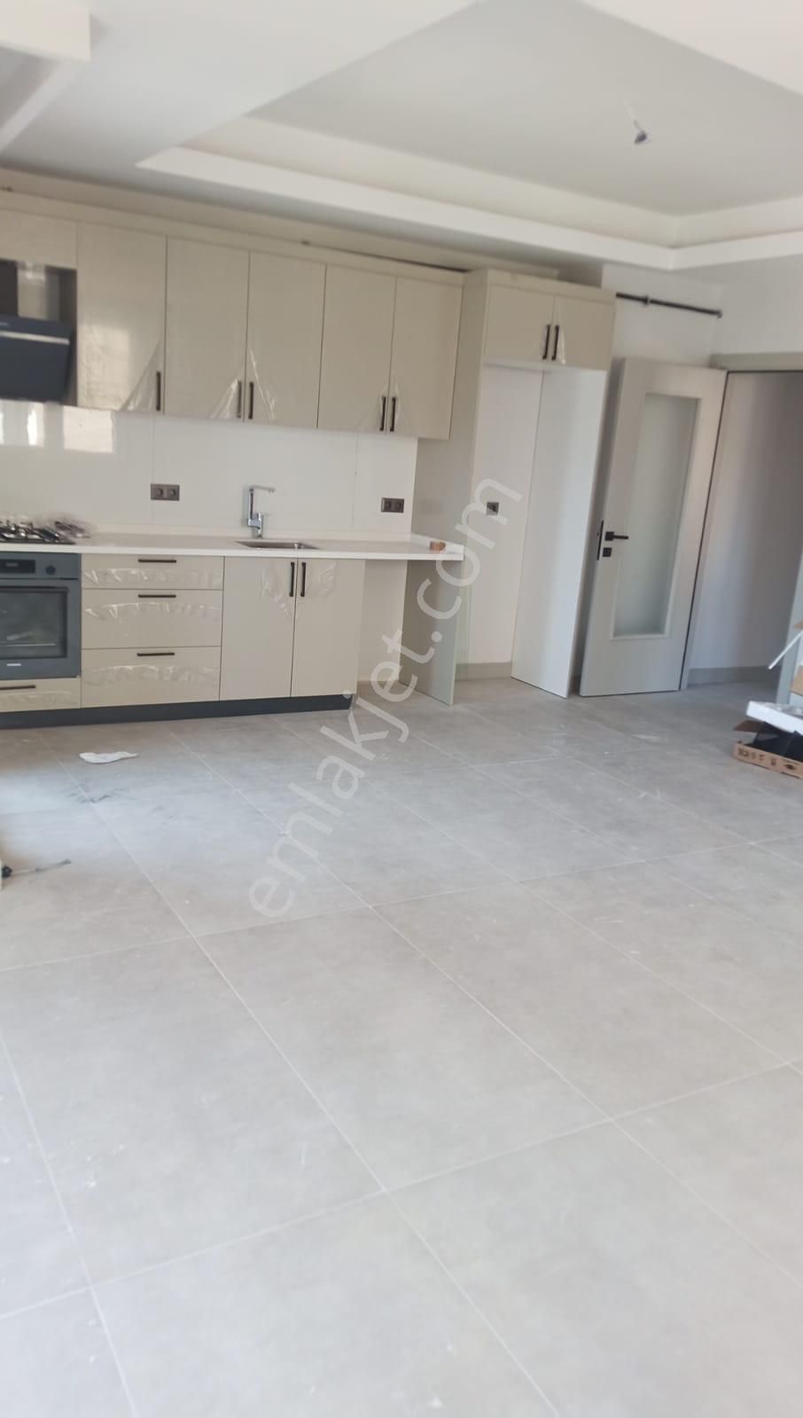 Kartal Çavuşoğlu 2+1 Kombi Asansör Salon+açık Mutfak - Görsel 10