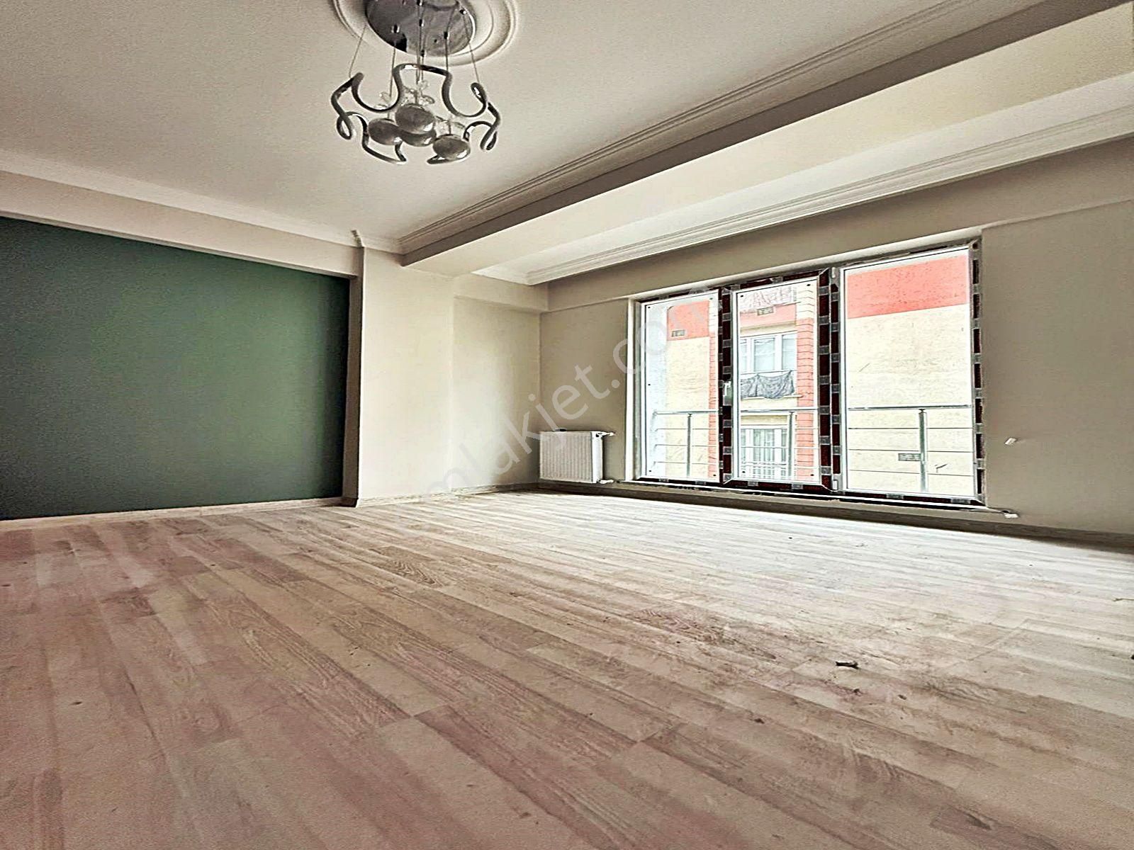 Esenyurt Meydana Yakın Sıfır Binada 2+1 Acil Satılık Arakat Daire !!! - Görsel 2