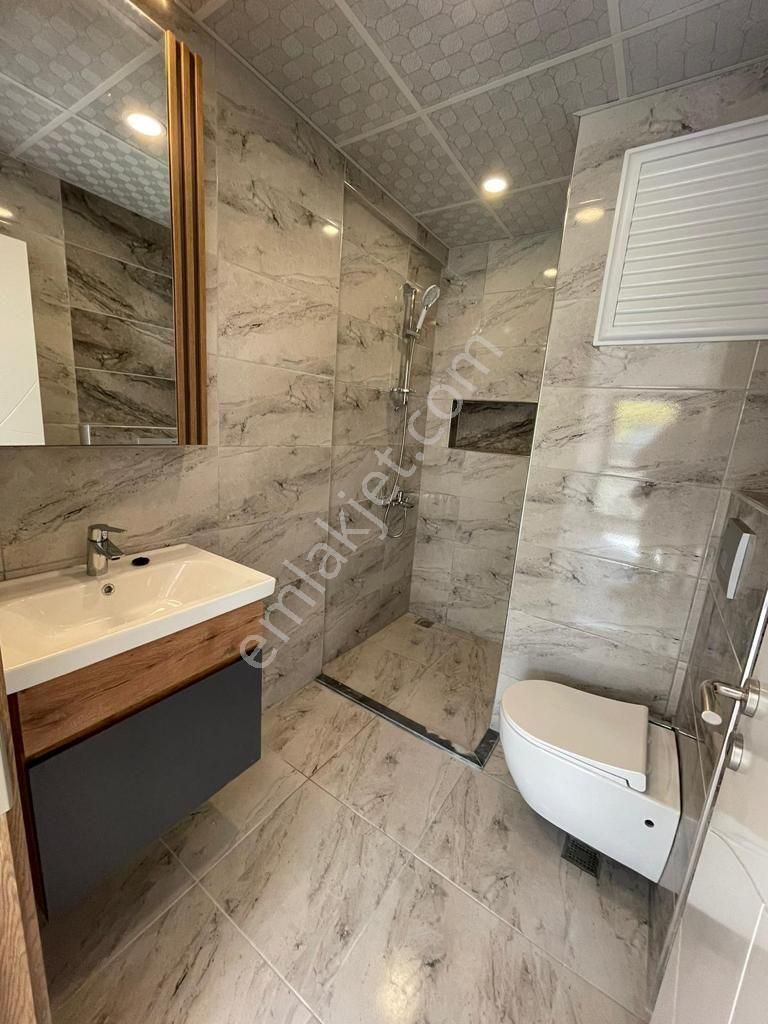 Kuşadası Ege Mahallesinde Elit Güvenlikli Havuzlu Otoparklı Sitede Arakat 3+1 Doğalgazlı - Görsel 26