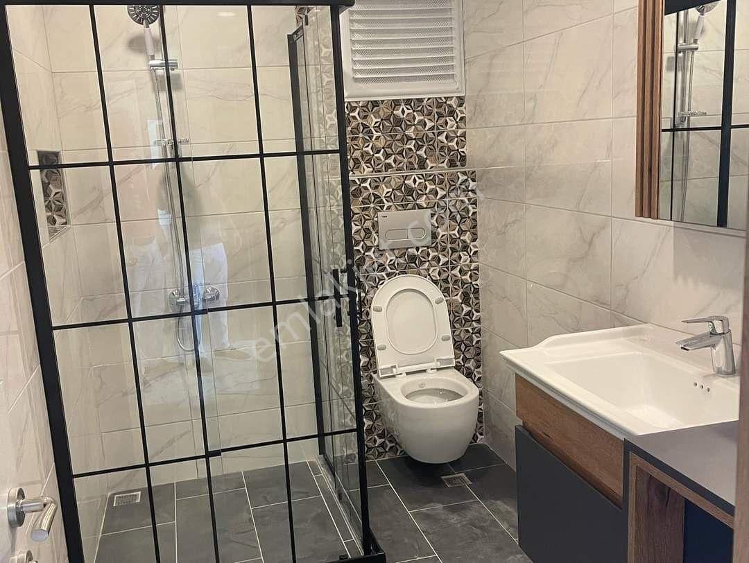 Kuşadası Ege Mahallesinde Elit Güvenlikli Havuzlu Otoparklı Sitede Arakat 3+1 Doğalgazlı - Görsel 18