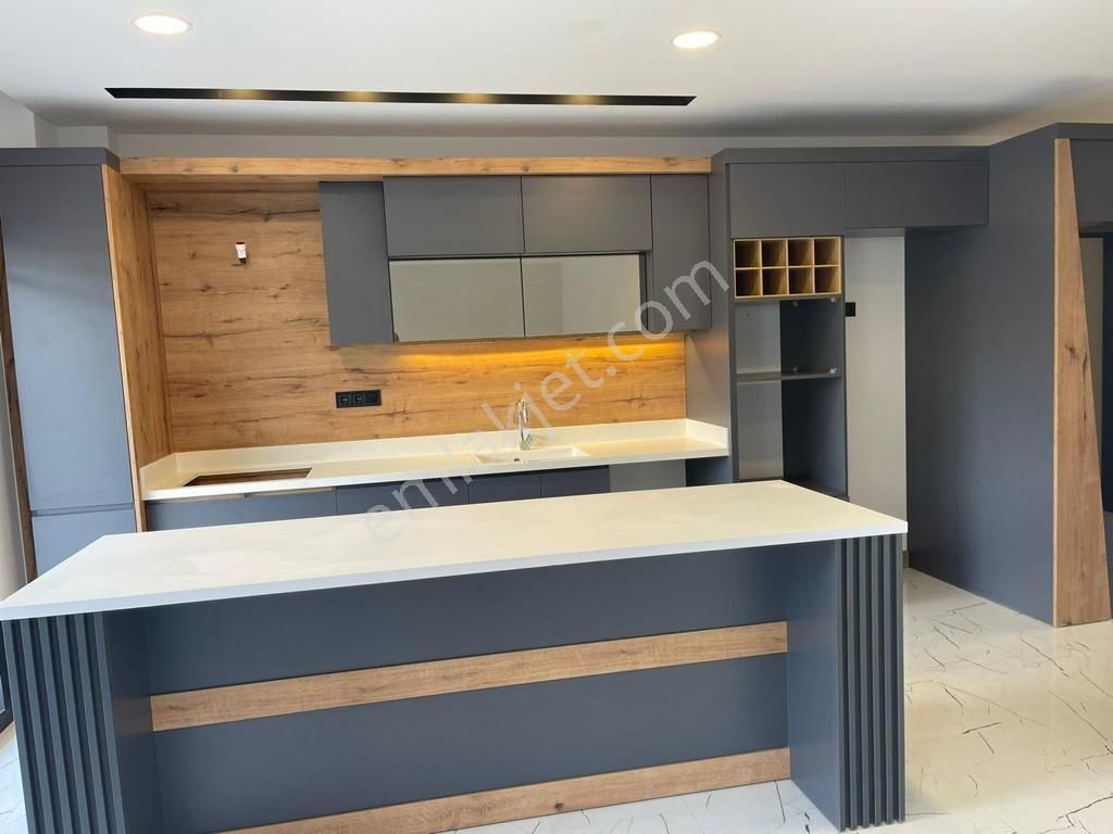 Kuşadası Ege Mahallesinde Elit Güvenlikli Havuzlu Otoparklı Sitede Arakat 3+1 Doğalgazlı - Görsel 25