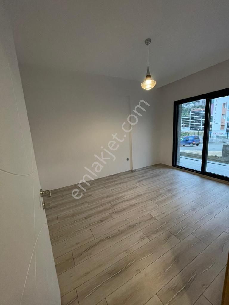 Kuşadası Ege Mahallesinde Elit Güvenlikli Havuzlu Otoparklı Sitede Arakat 3+1 Doğalgazlı - Görsel 30