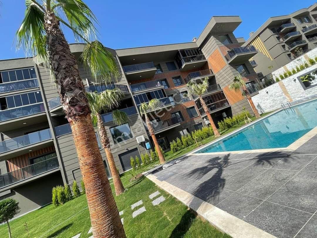 Kuşadası Ege Mahallesinde Elit Güvenlikli Havuzlu Otoparklı Sitede Arakat 3+1 Doğalgazlı - Görsel 4