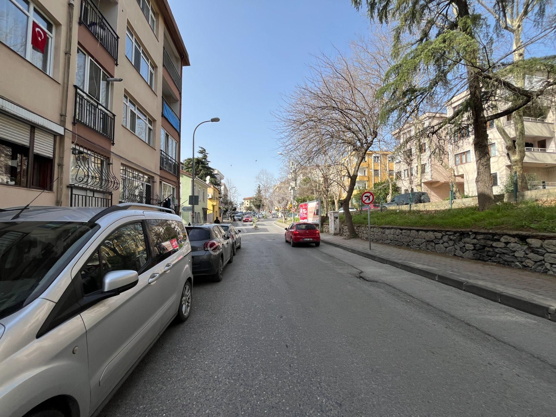 Metroya 7 Dakika! Banyo Ve Mutfağı Yenilenmiş Boyalı Kiralık 2+1 - Görsel 27