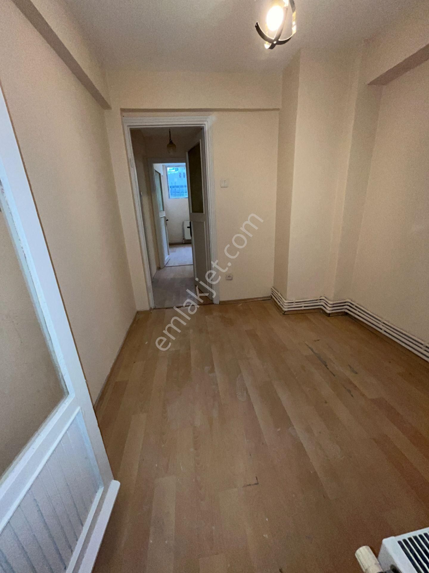 Metroya 7 Dakika! Banyo Ve Mutfağı Yenilenmiş Boyalı Kiralık 2+1 - Görsel 20