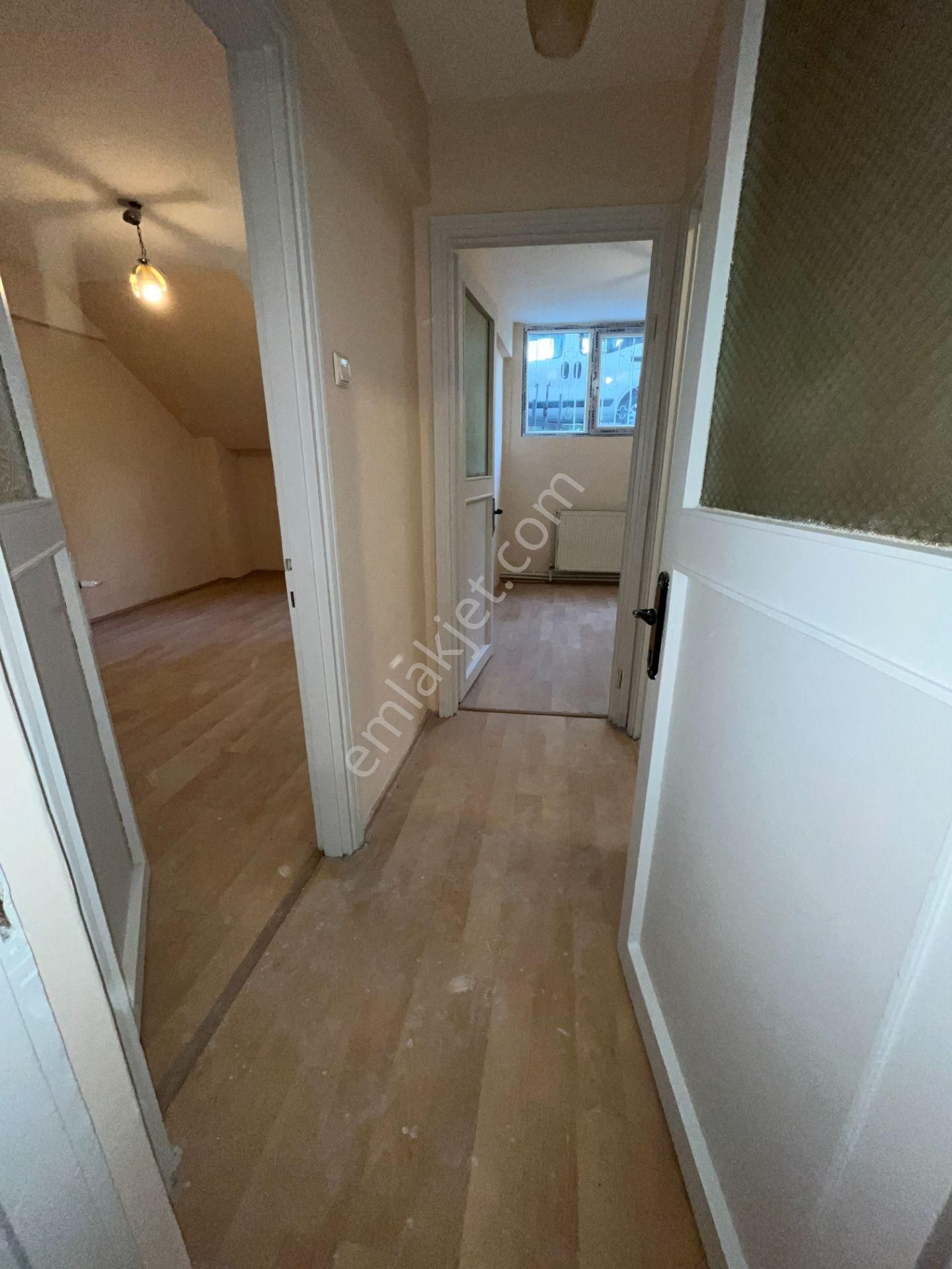 Metroya 7 Dakika! Banyo Ve Mutfağı Yenilenmiş Boyalı Kiralık 2+1 - Görsel 21