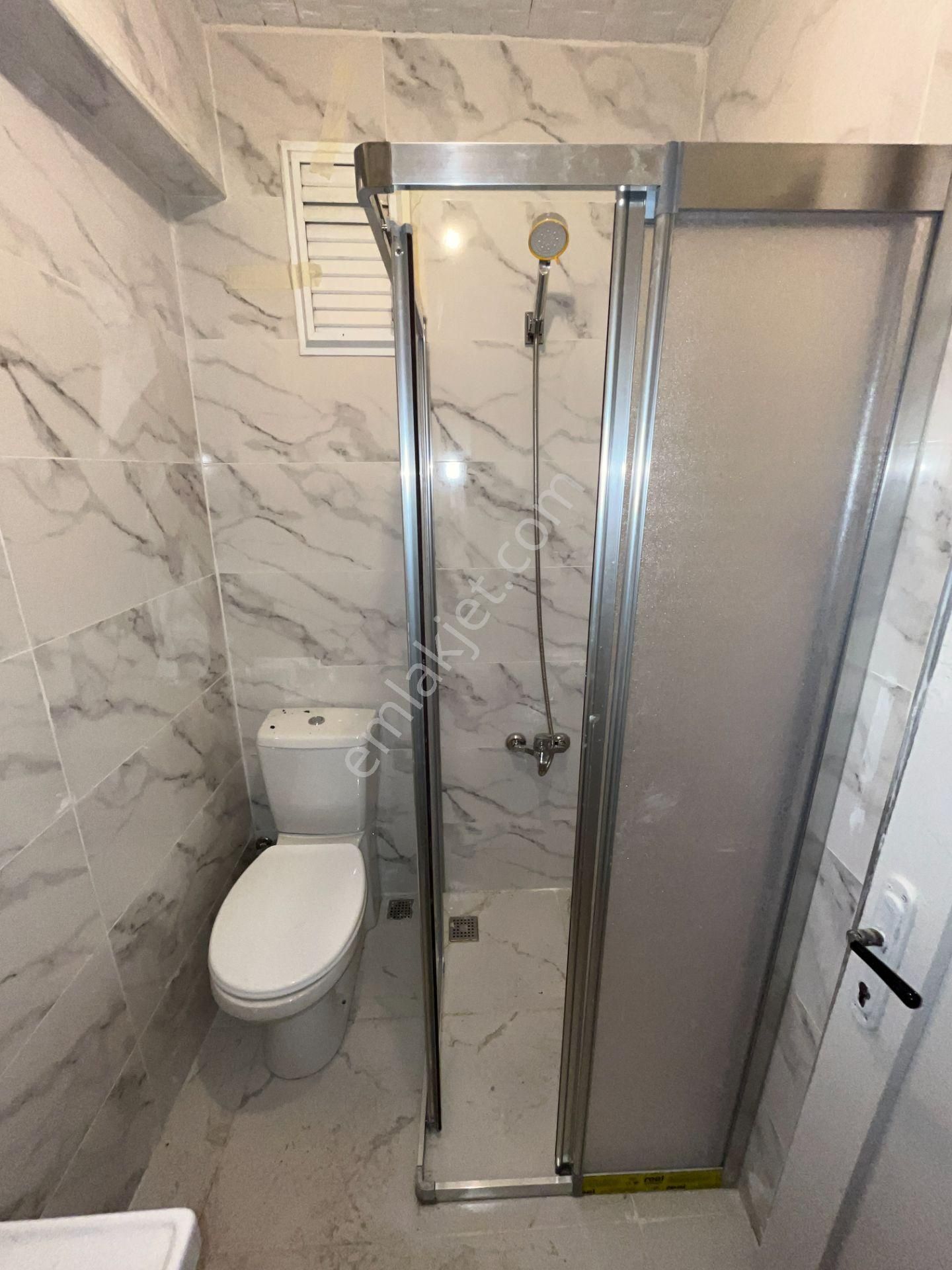 Metroya 7 Dakika! Banyo Ve Mutfağı Yenilenmiş Boyalı Kiralık 2+1 - Görsel 15