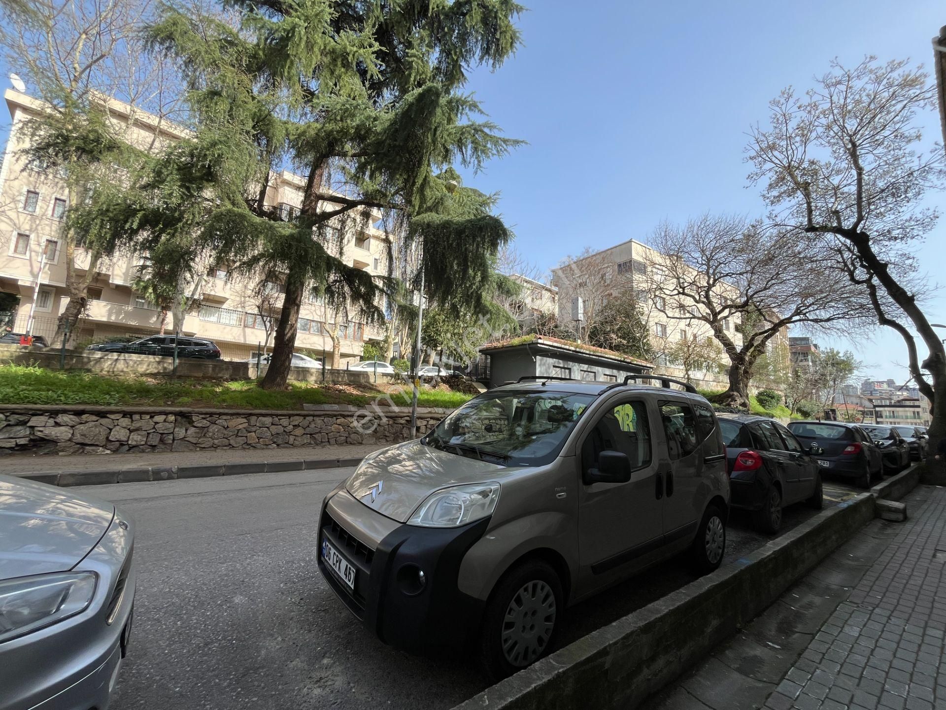 Metroya 7 Dakika! Banyo Ve Mutfağı Yenilenmiş Boyalı Kiralık 2+1 - Görsel 24