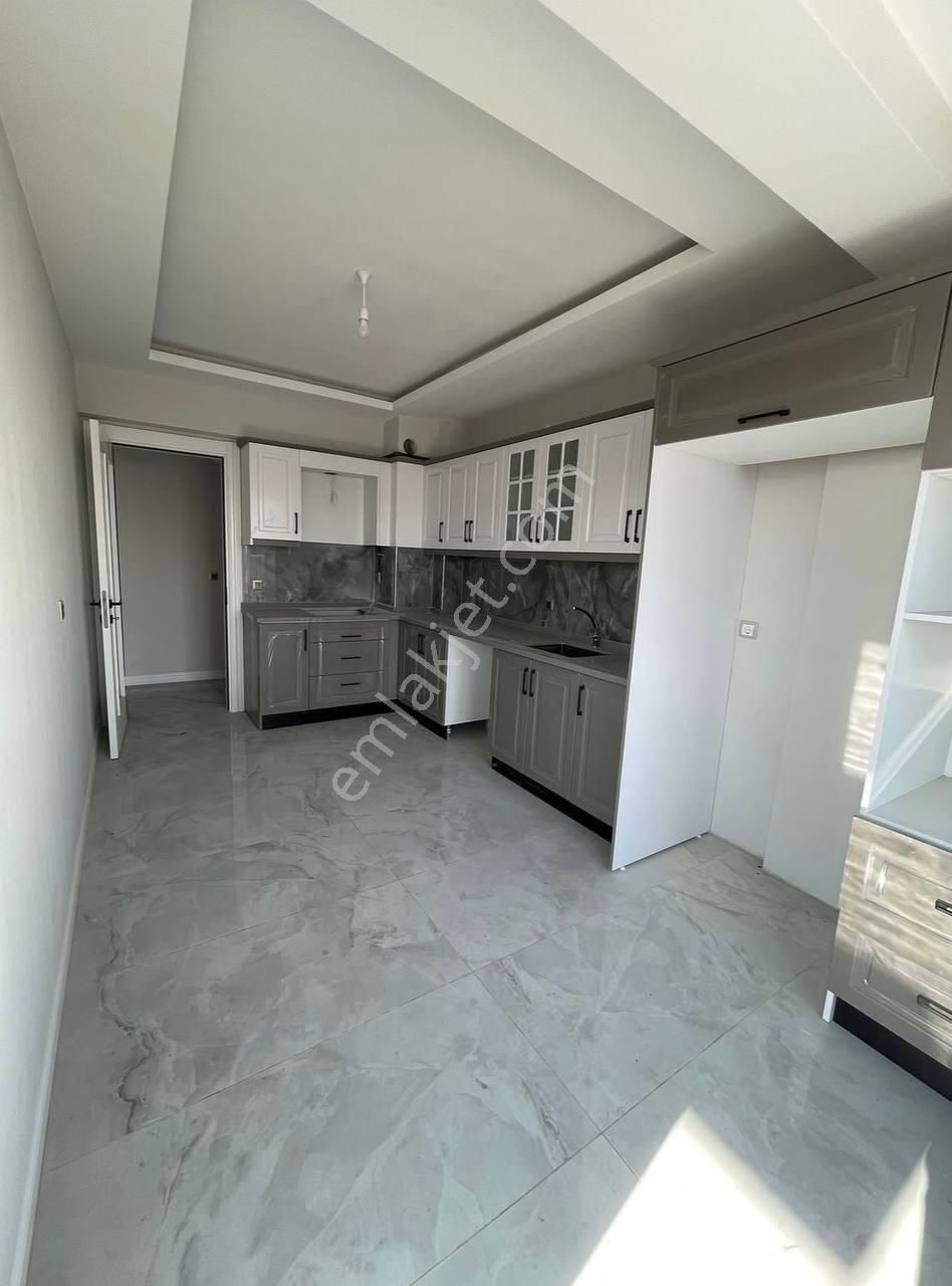 Sahibinden Sultangazi'de Kiralık 2+1 Daire Sahibi İletişim: 𝑂𝟧3𝟕' - 244' - 𝑂4𝟧1' ✔️ - Görsel 2