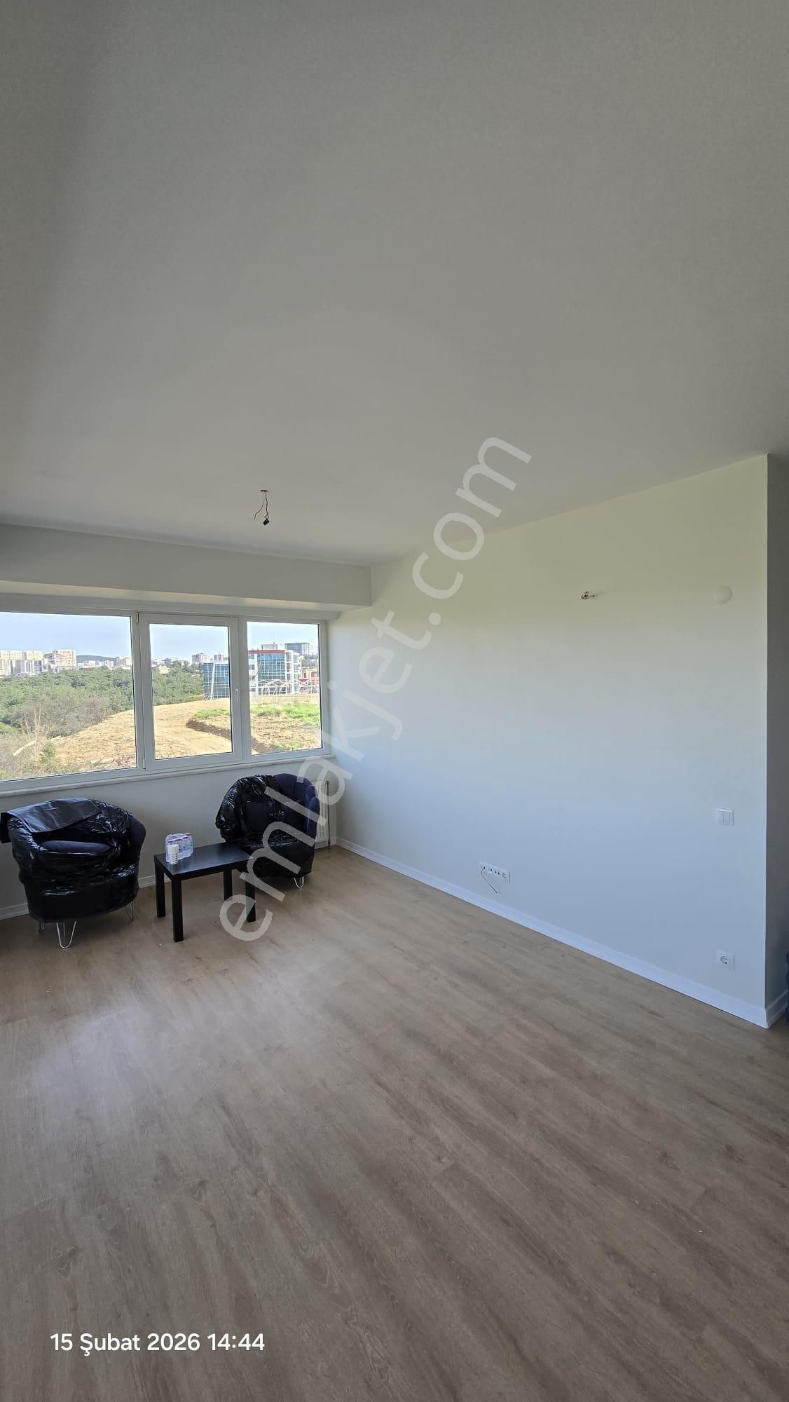 Dumankaya Dizayn Sitesinde Ara Kat Eşyalı Kiralık 2+1 Daire. - Görsel 5