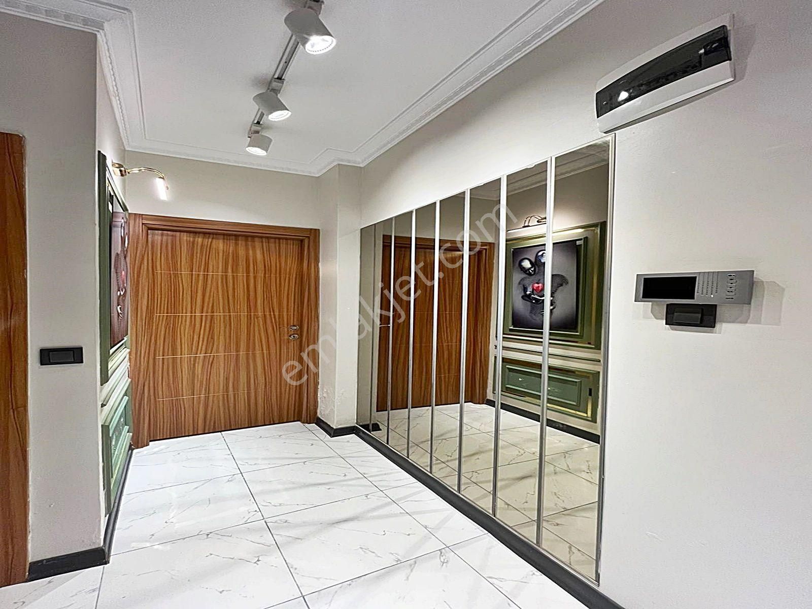 Esenyurt Meydana Yürüme Mesafesinde 2+1 Lüks Dekrolu Giriş Katı !!!