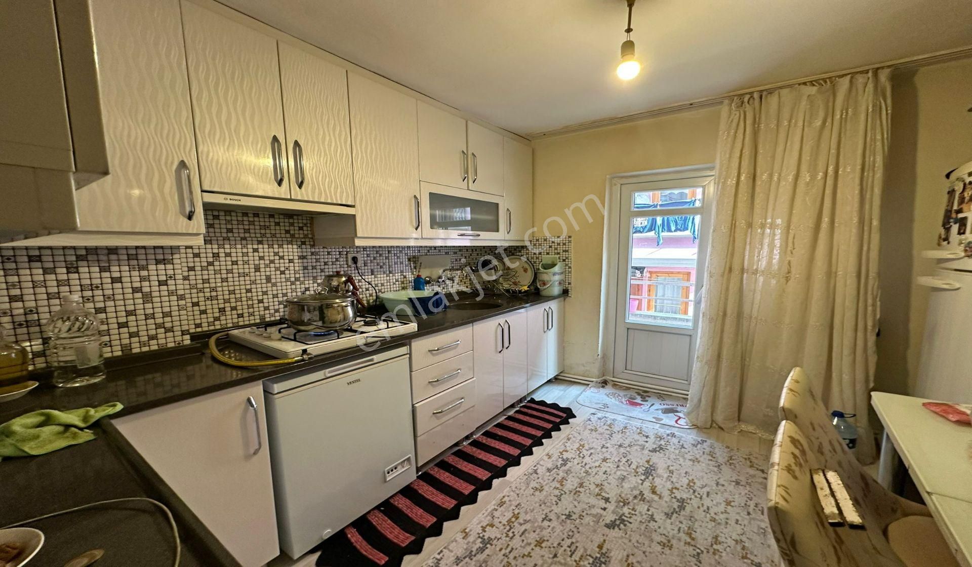 Pınarbaşı Hastane Yakını Kat Konumunda Altı Daire 3+1 Balkonlu - Görsel 2