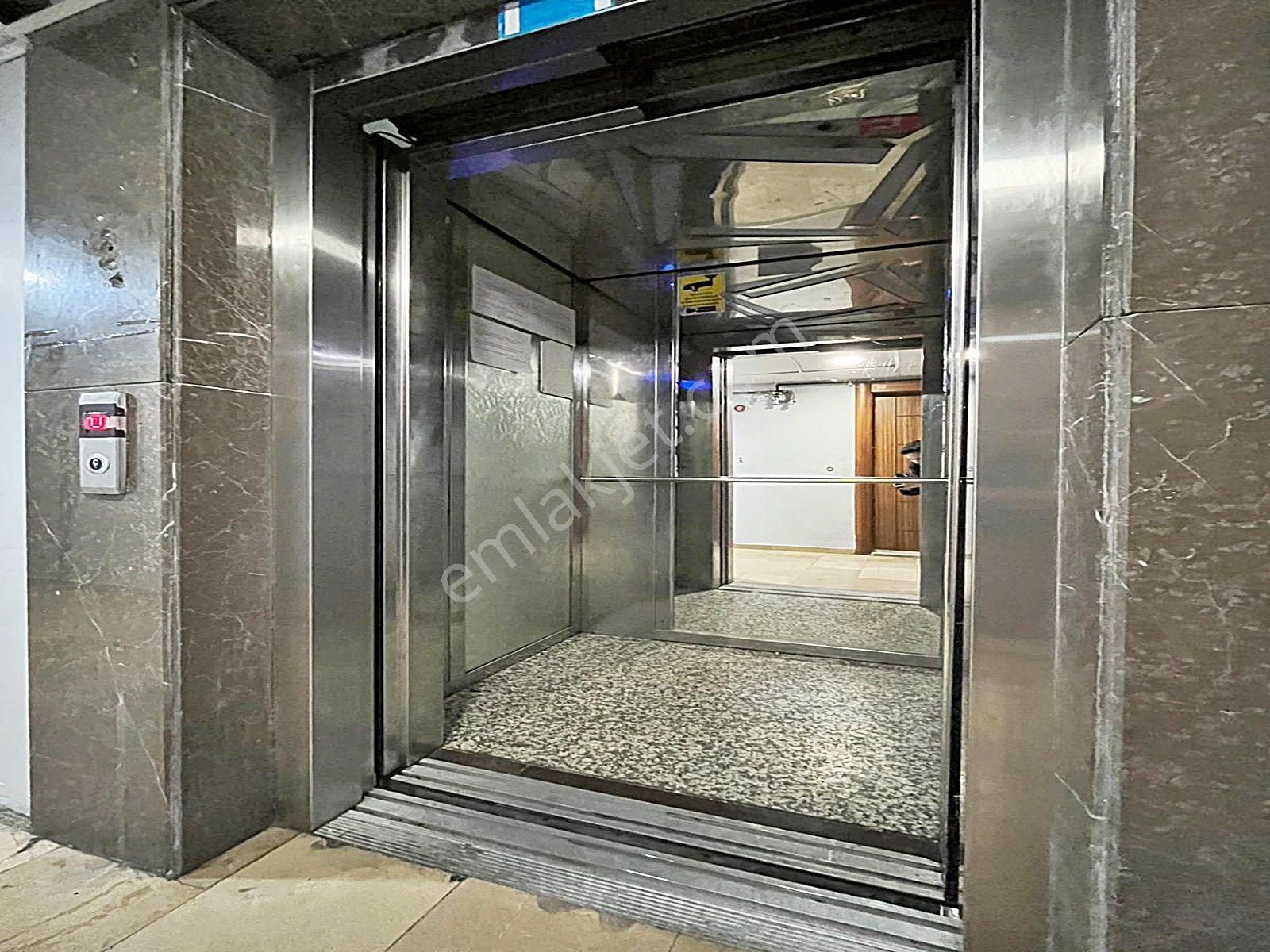 Bahçeşehir Akbatı Avm Komşu Full Sistemli Sitede 2+1 Lüks Daire!! - Görsel 27